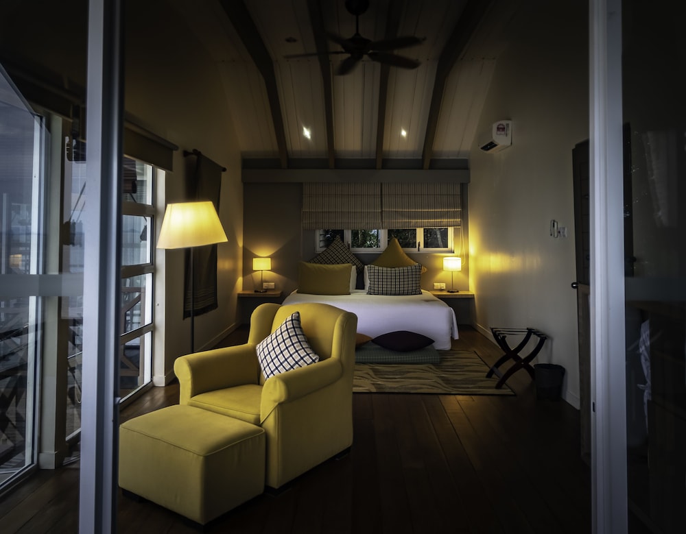 sutera sanctuary lodges at manukan island