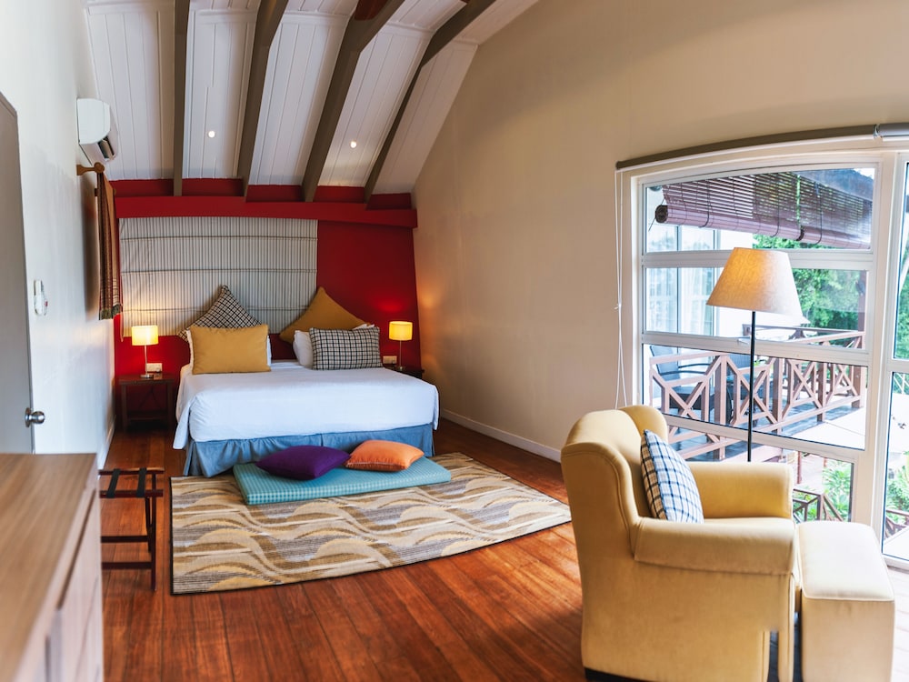 sutera sanctuary lodges at manukan island