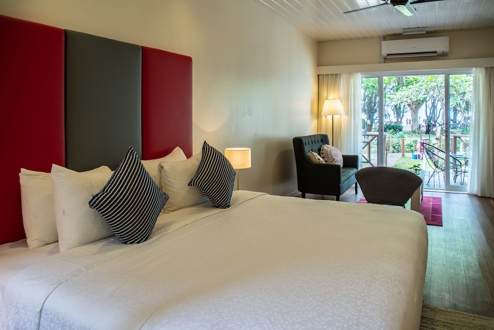 sutera sanctuary lodges at manukan island