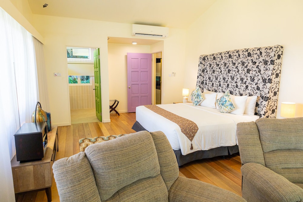 sutera sanctuary lodges at manukan island