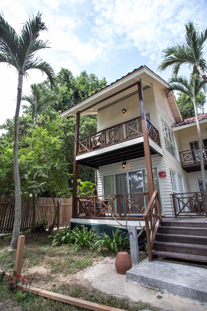 sutera sanctuary lodges at manukan island