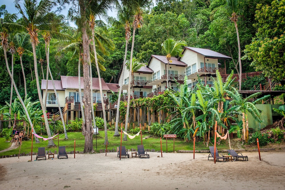 sutera sanctuary lodges at manukan island