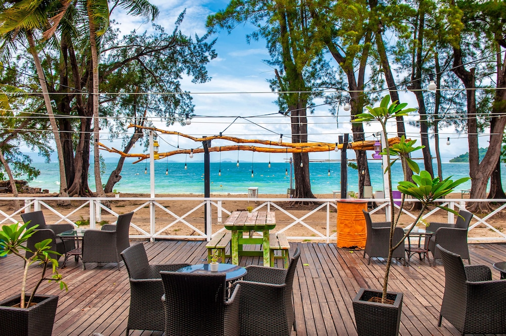 sutera sanctuary lodges at manukan island