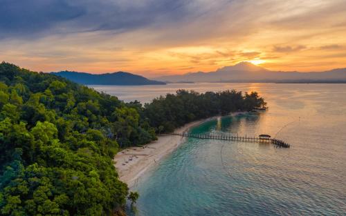 sutera sanctuary lodges at manukan island