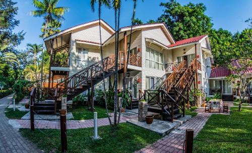 sutera sanctuary lodges at manukan island