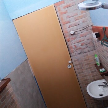 salty dog hostel