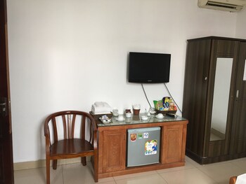 khach san phuong dong