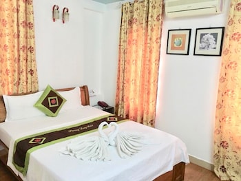 khach san phuong dong