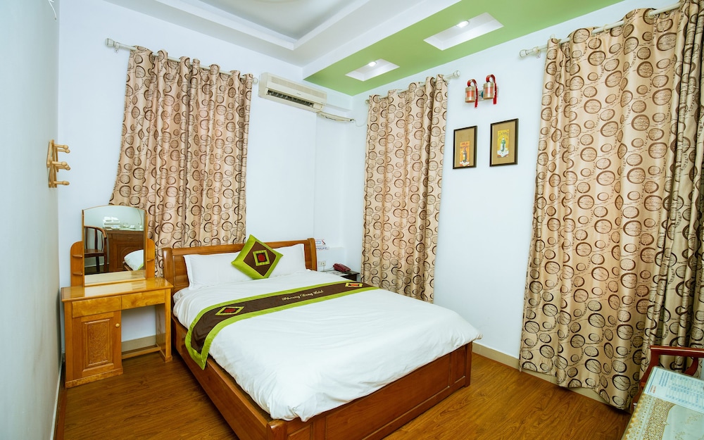 khach san phuong dong