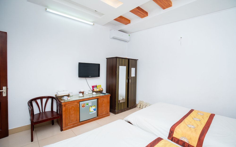 khach san phuong dong