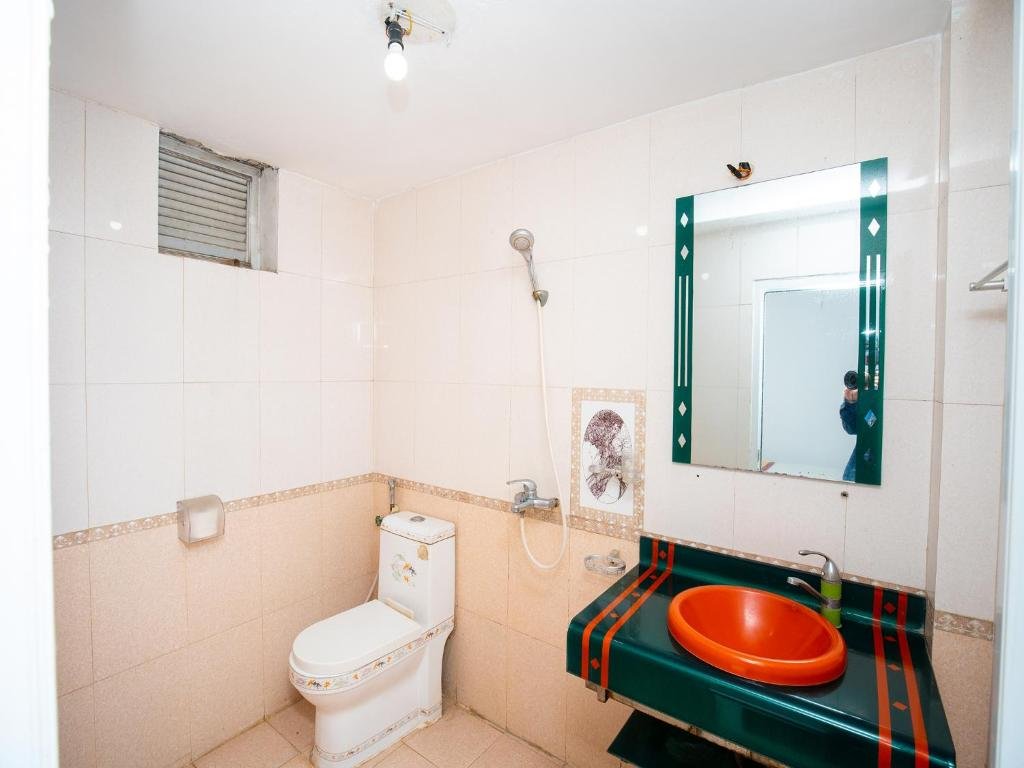 khach san phuong dong