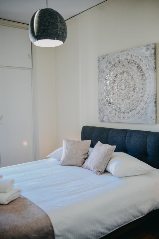 best house kapodistriou psila alonia