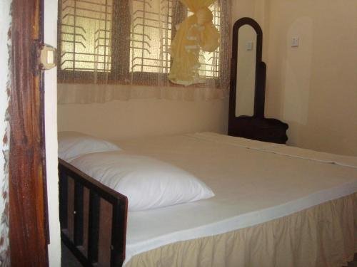 silent bungalow river side