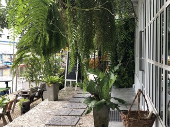 rimnam hotel suk sawat 70