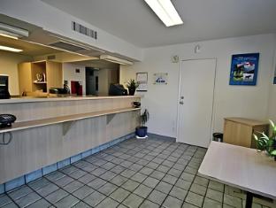 motel 6 porterville ca