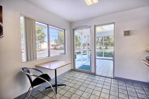 motel 6 porterville ca