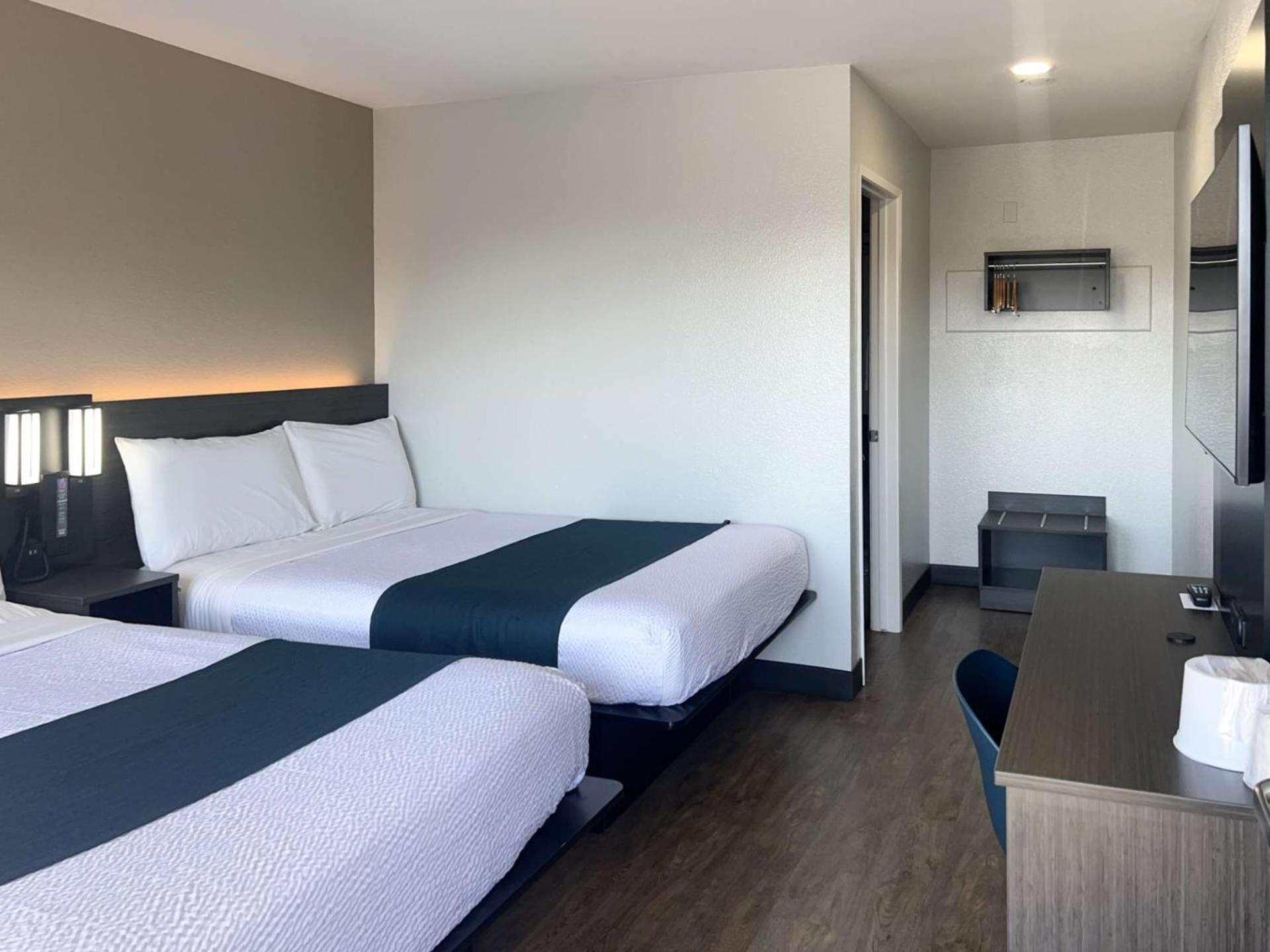 motel 6 tulare ca