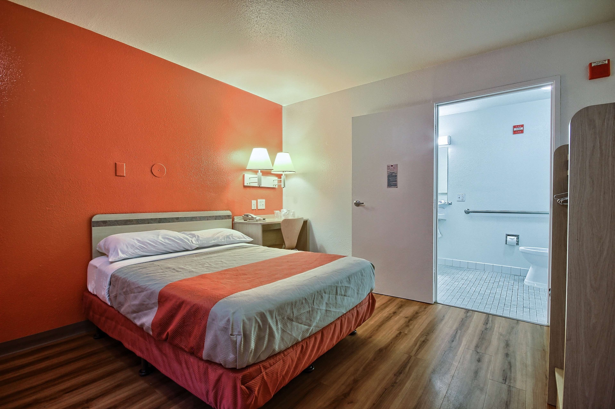 motel 6 tulare ca