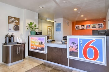 Motel 6 Tulare, Ca,California>>Tulare,2 star