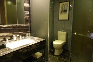 la perle international hotel