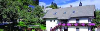 apartments lake bohinj medja