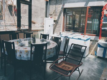 Skylit Great Wall Country House,,3 star