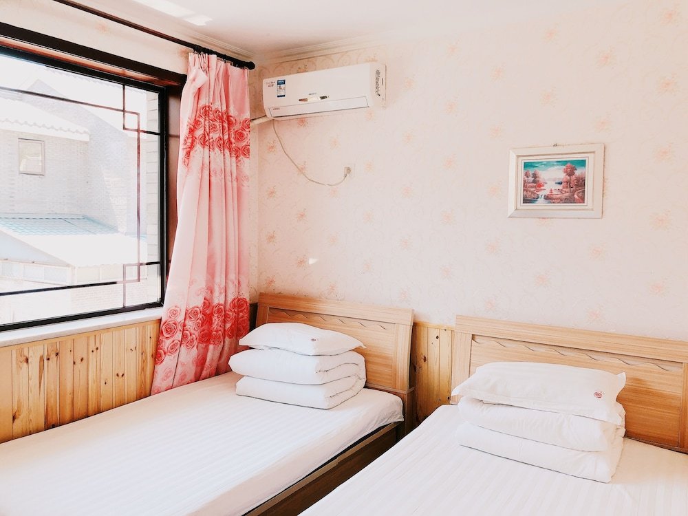 skylit great wall country house