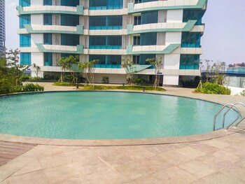 luxury furnished 2br grand kamala lagoon apartment