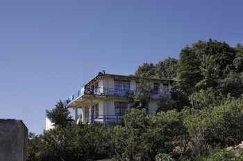 snow view luxury homes