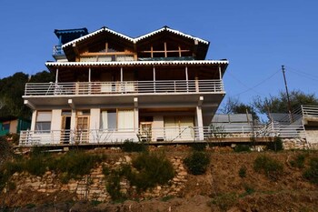 snow view luxury homes