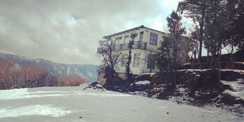 snow view luxury homes