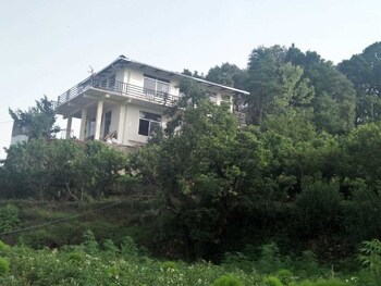 snow view luxury homes