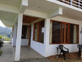 snow view luxury homes