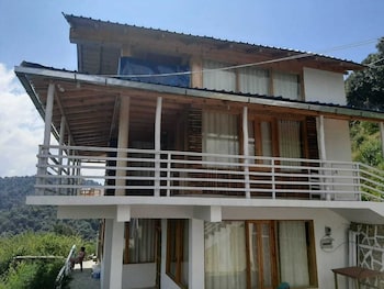 snow view luxury homes