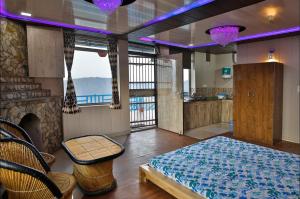 Snow View Luxury Homes,,3 star