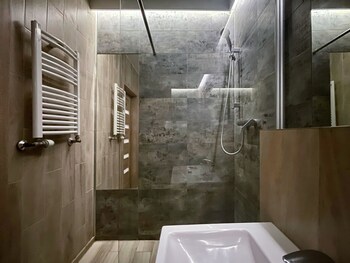 4uapart apartment suite platan grey