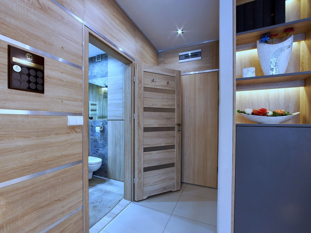 4uapart apartment suite platan grey