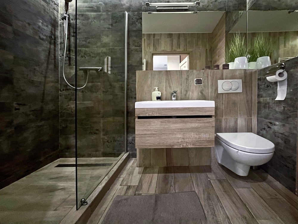 4uapart apartment suite platan grey