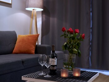 4uapart apartment suite platan grey