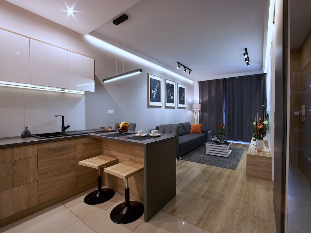 4uapart apartment suite platan grey