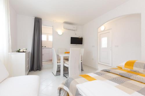 apartments bernarda