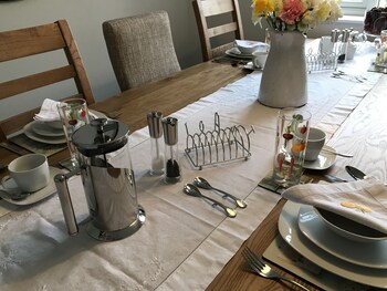 Lon Y Traeth Bed & Breakfast,,5 star