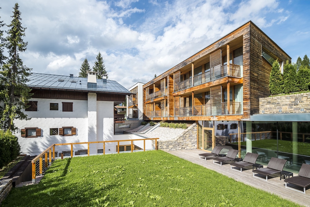 lajadira hotel and spa