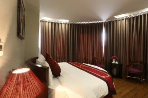 aandd luxury hotel