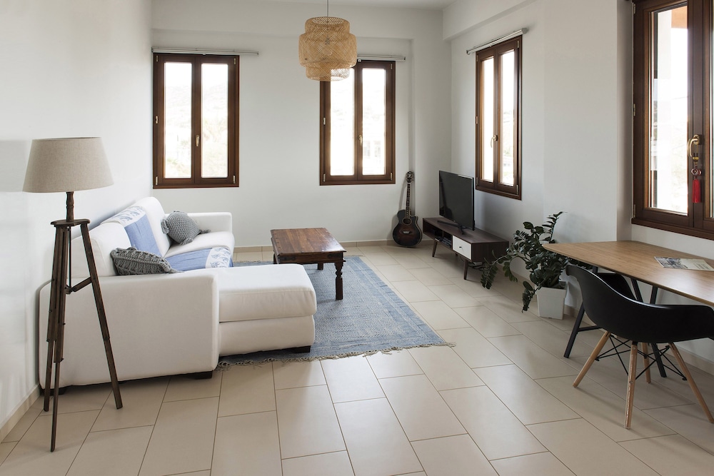 syros wellness luxury suites