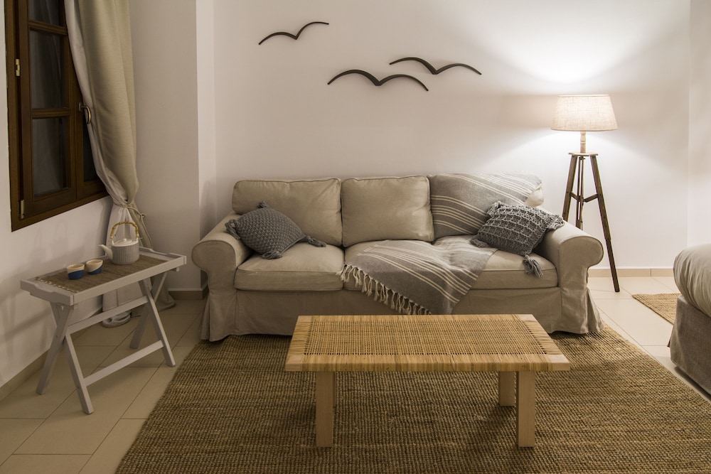 syros wellness luxury suites