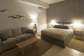 syros wellness luxury suites