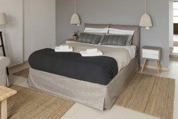 syros wellness luxury suites