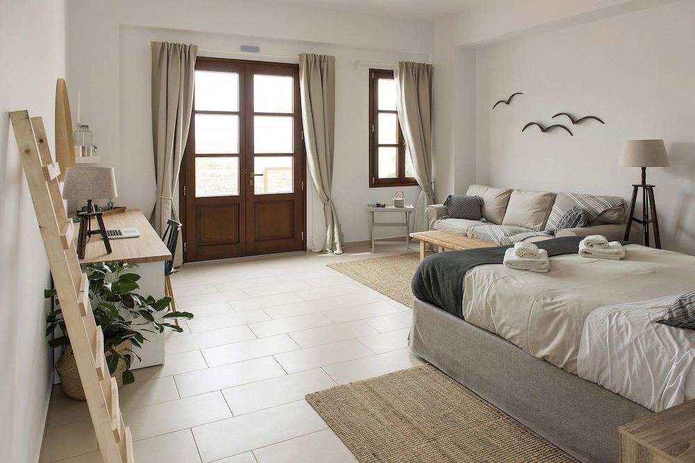 syros wellness luxury suites