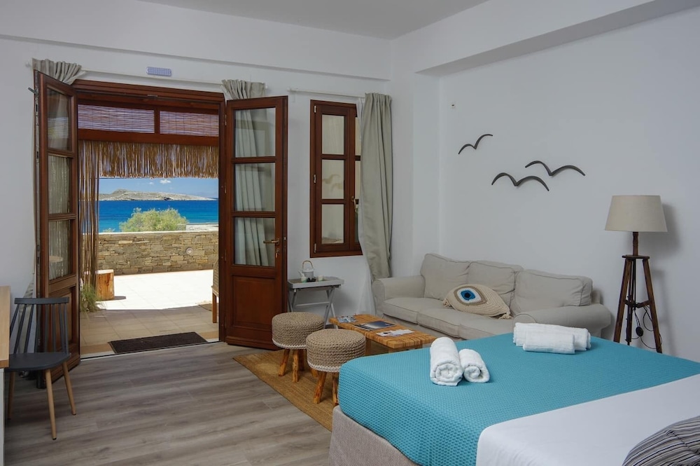 syros wellness luxury suites